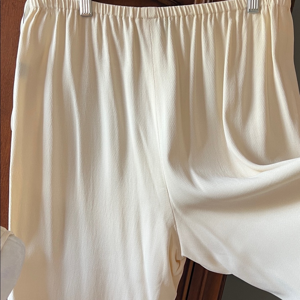 Elegant Cream Women's 2 piece outfit, Good condition, 12 - Picture 5 of 11